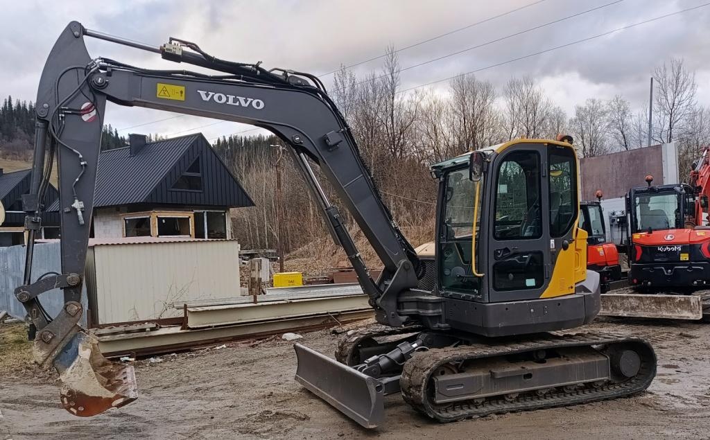 Bagger Volvo ecr 88 2021..kubota Takeuchi