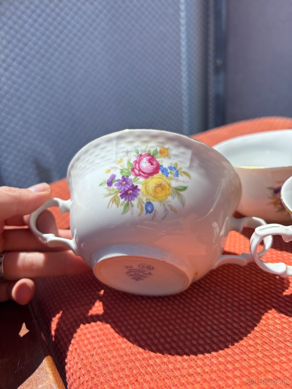 Bouillon-Tassen mit Untertassen von THUN – Karlsbader Porzel