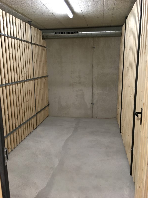 Vermiete Lagerbox (6m²) mit Licht/Strom im Zentrum von Innsb