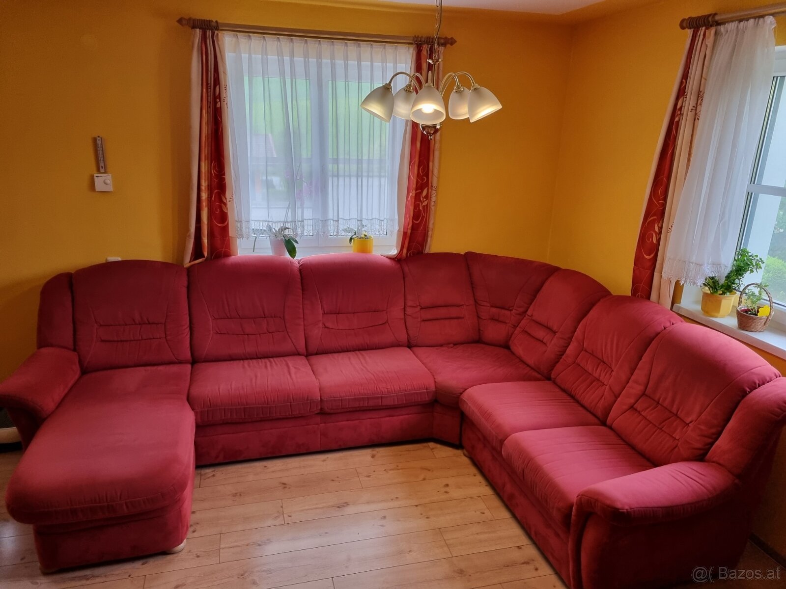 Wohnlandschaft mit ausziehbarer Bettfunktion