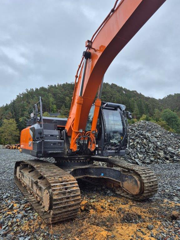 Hitachi ZX300LC7 Kettenbagger 3200std