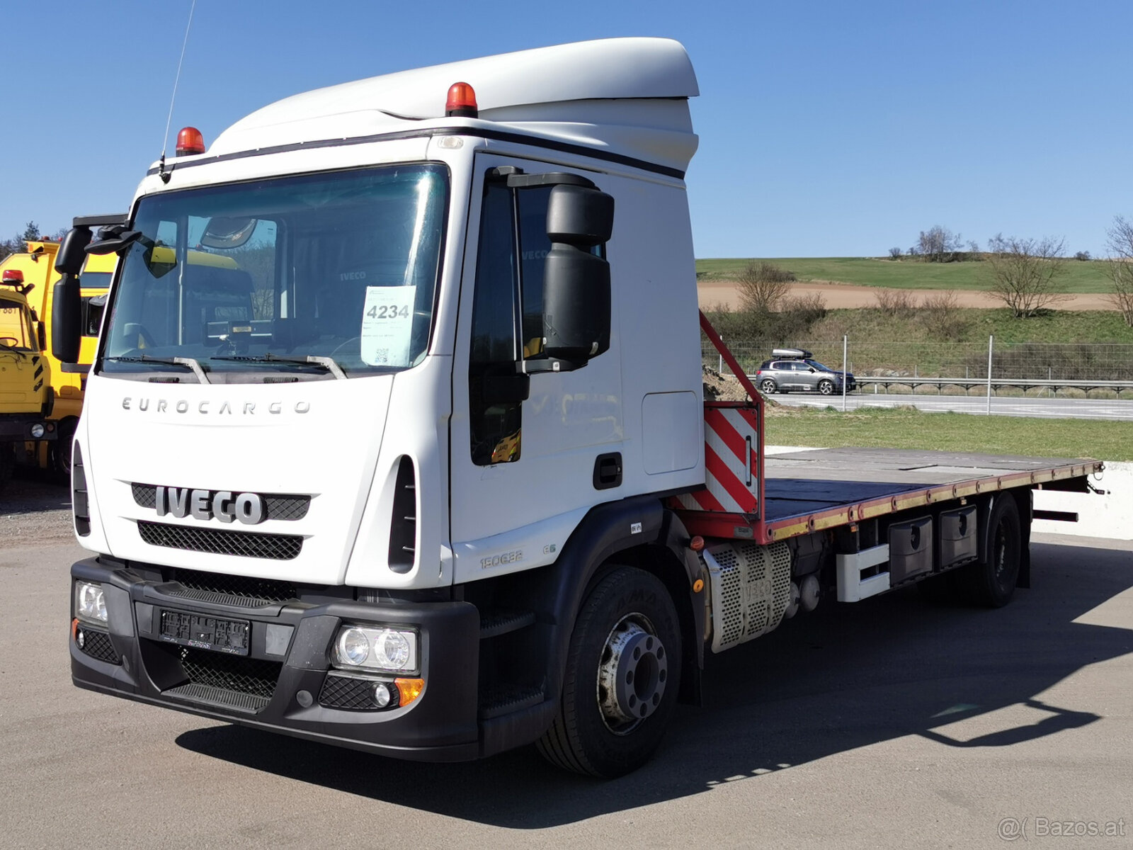 Spezialfahrzeug für Containertransporte IVECO 150E32 E6