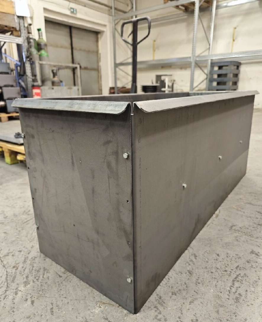 Schluss mit Schnecken Massives 3-mm-Hochbeet aus Stahl