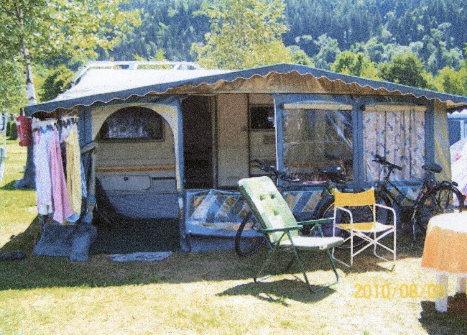 Wohnwagen mit Zubehör