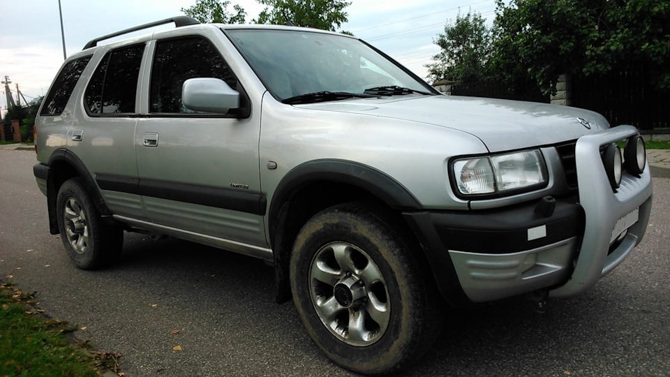 Opel Frontera B Zu verkaufen Ersatzteile vom Auto