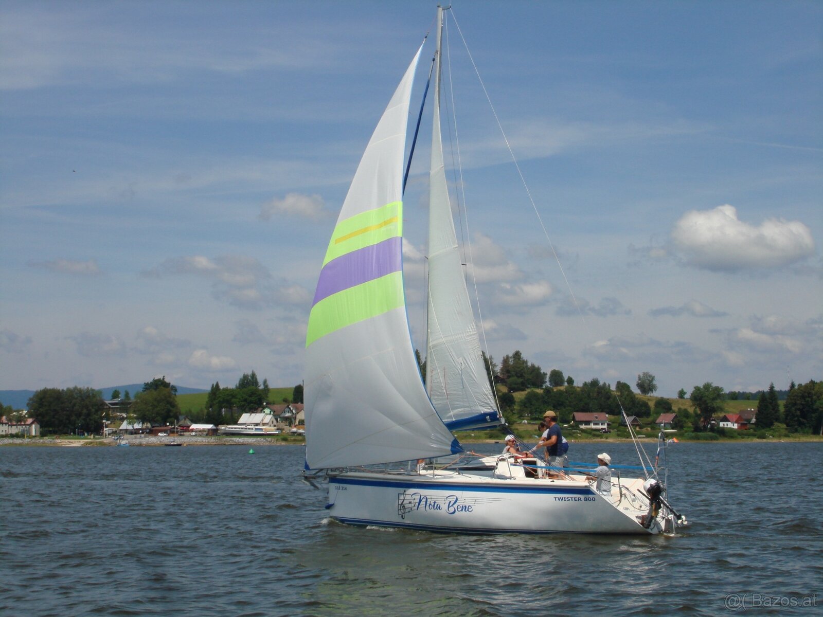 Lake yacht Twister 800