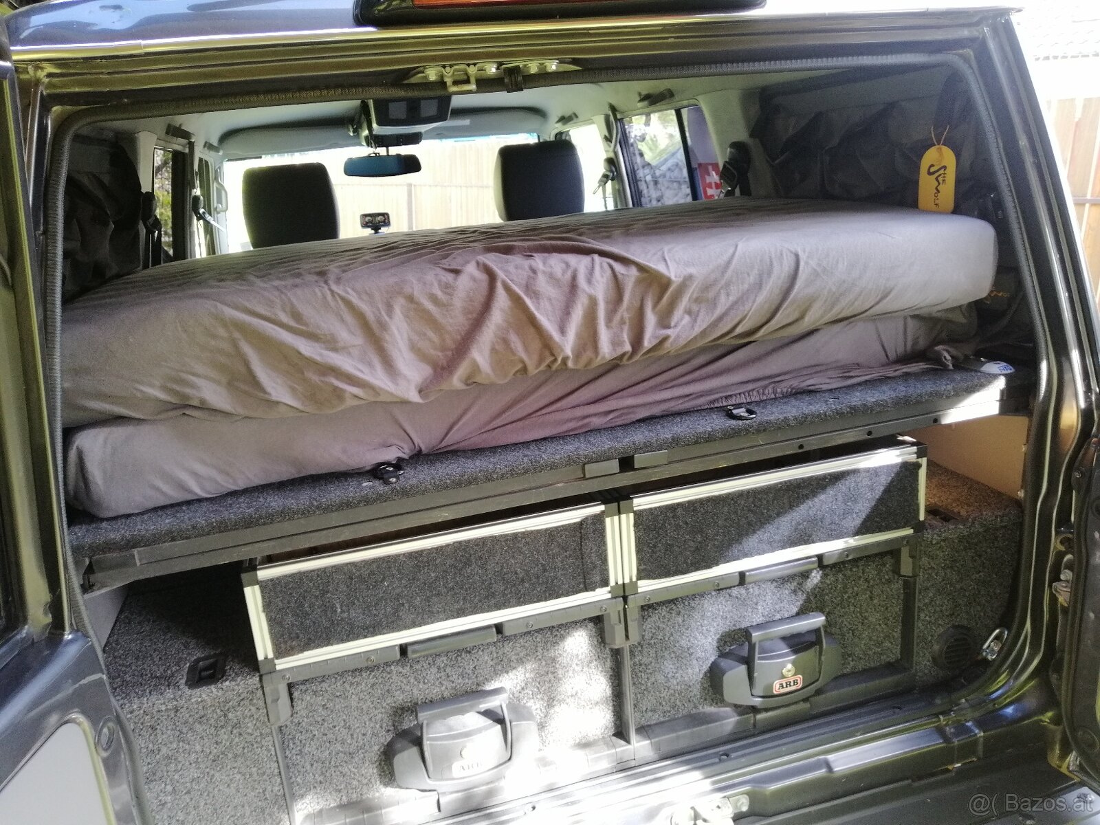 Toyota Land Cruiser - 10