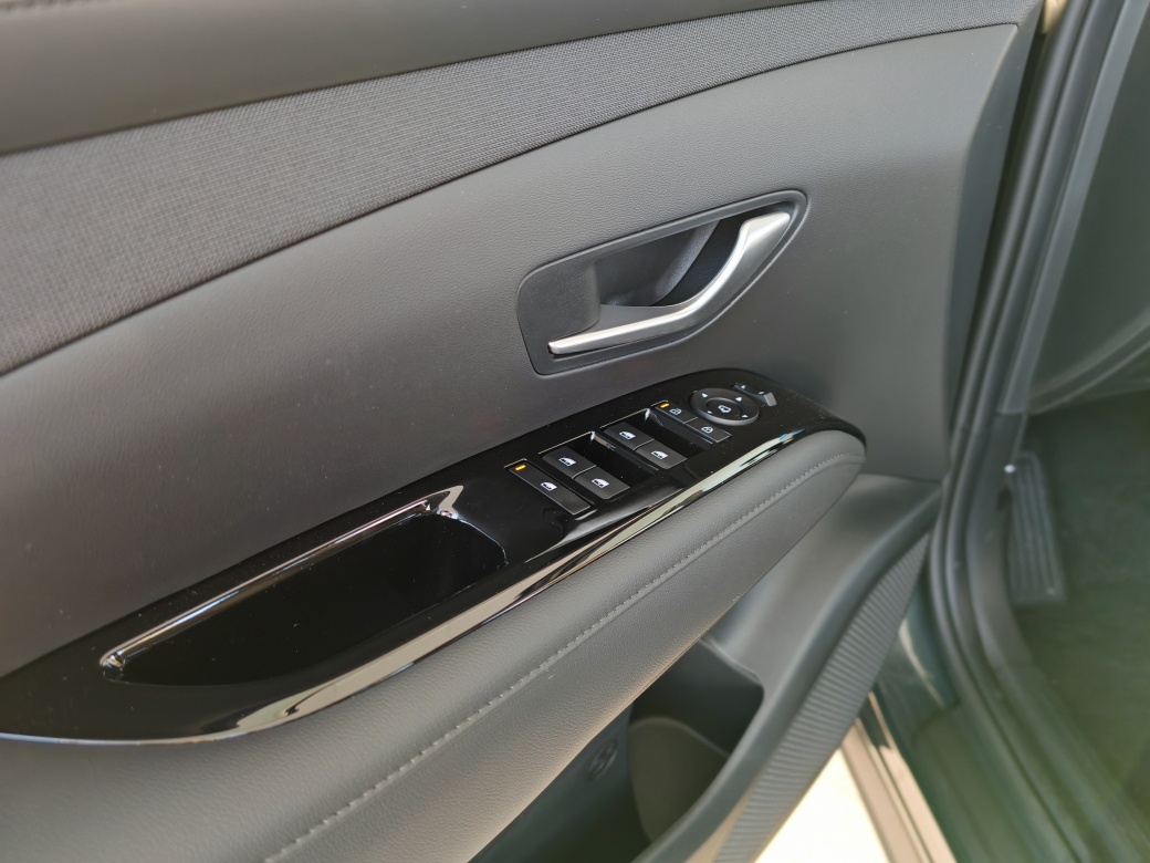 Hyundai Tucson FAMILY FL 1,6 T-GDi MHEV, LED 25.000€ netto - 10