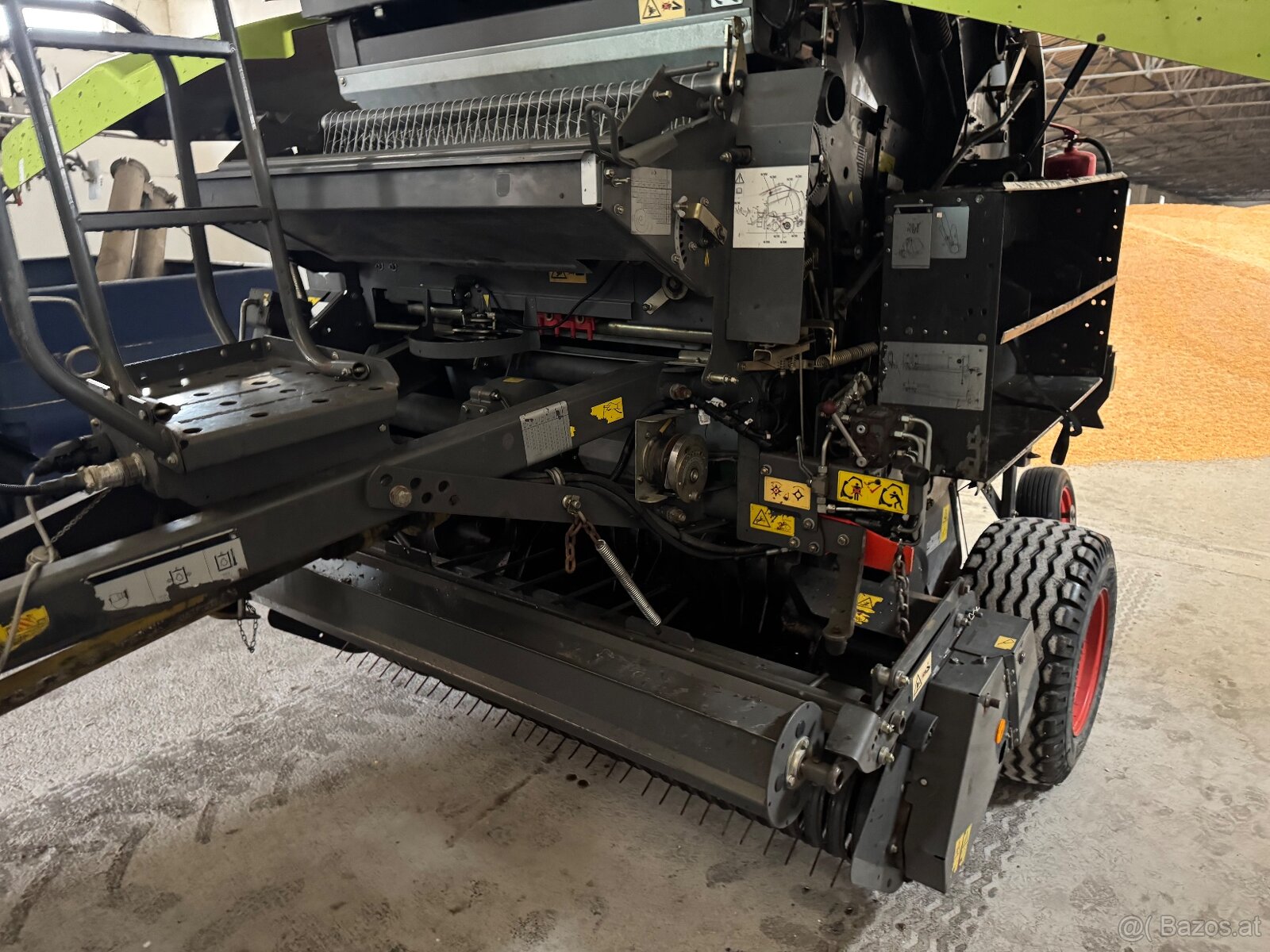 Claas variant 360 balíkovač lis na guľaté baliky - 10