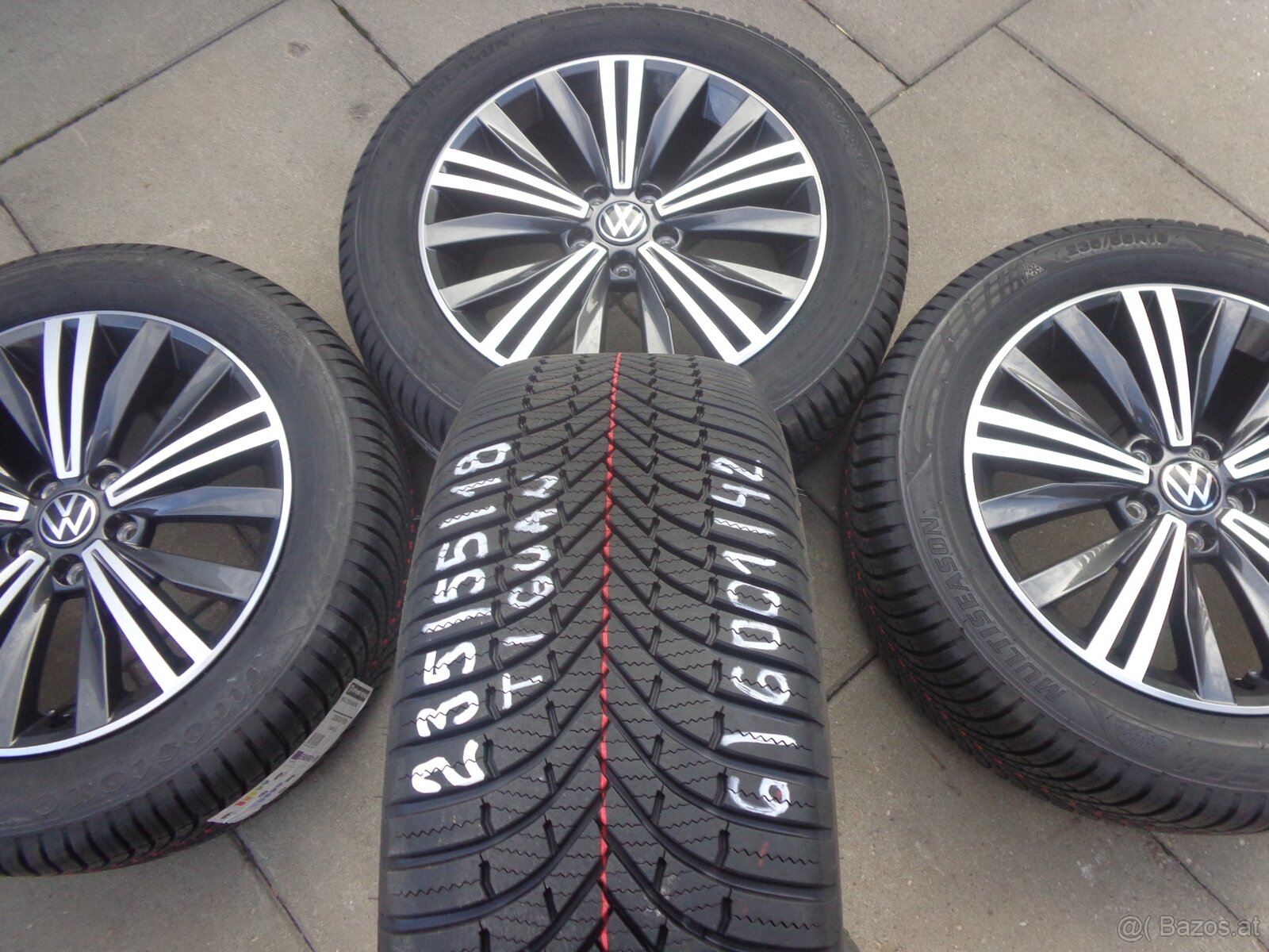 VW Tiguan nagelneue Ganzjahres-Winterradsatz 235/55R18 - 10