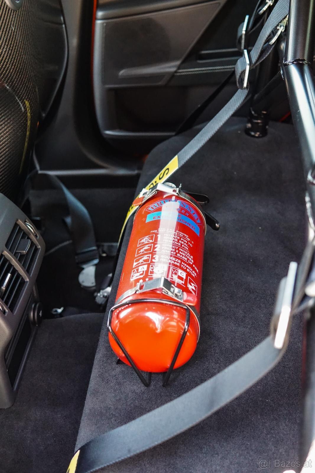 Jaguar XE Project 8 Track Pack - 10