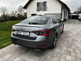Škoda Superb 2023 Sport Line DSG 4x4 - 10
