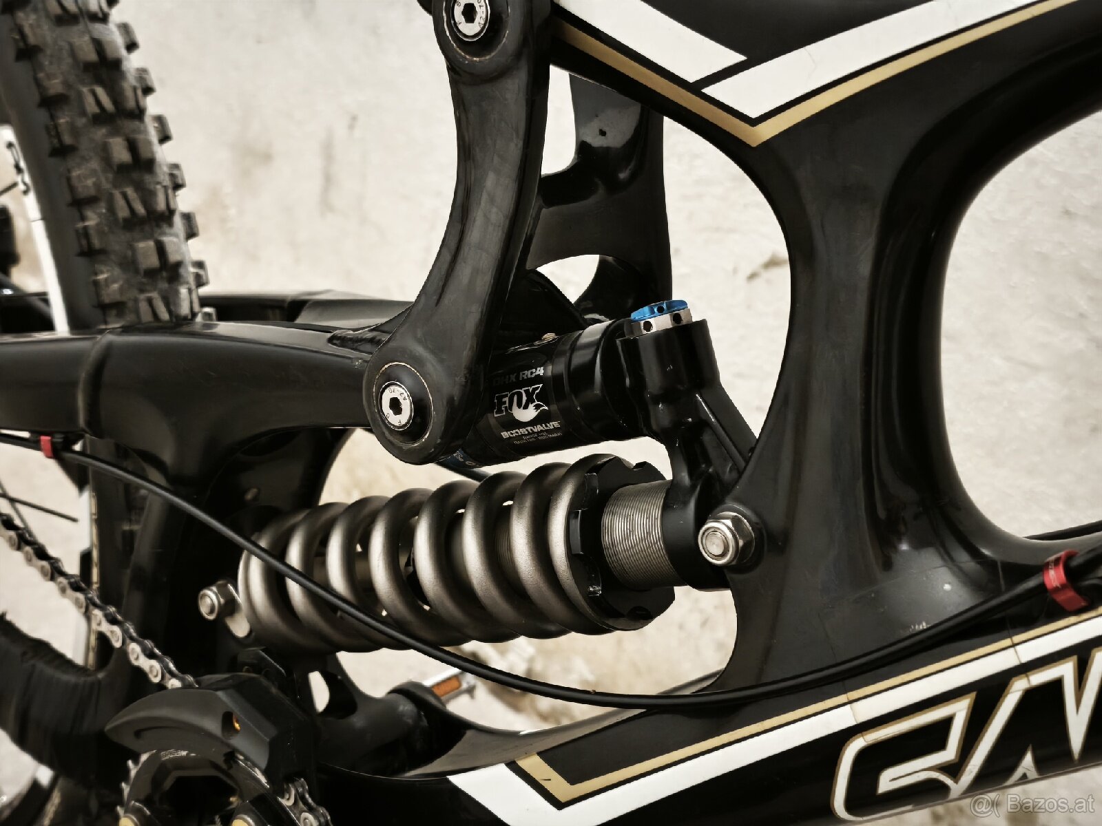 Santa Cruz v10.4 Carbon - 11