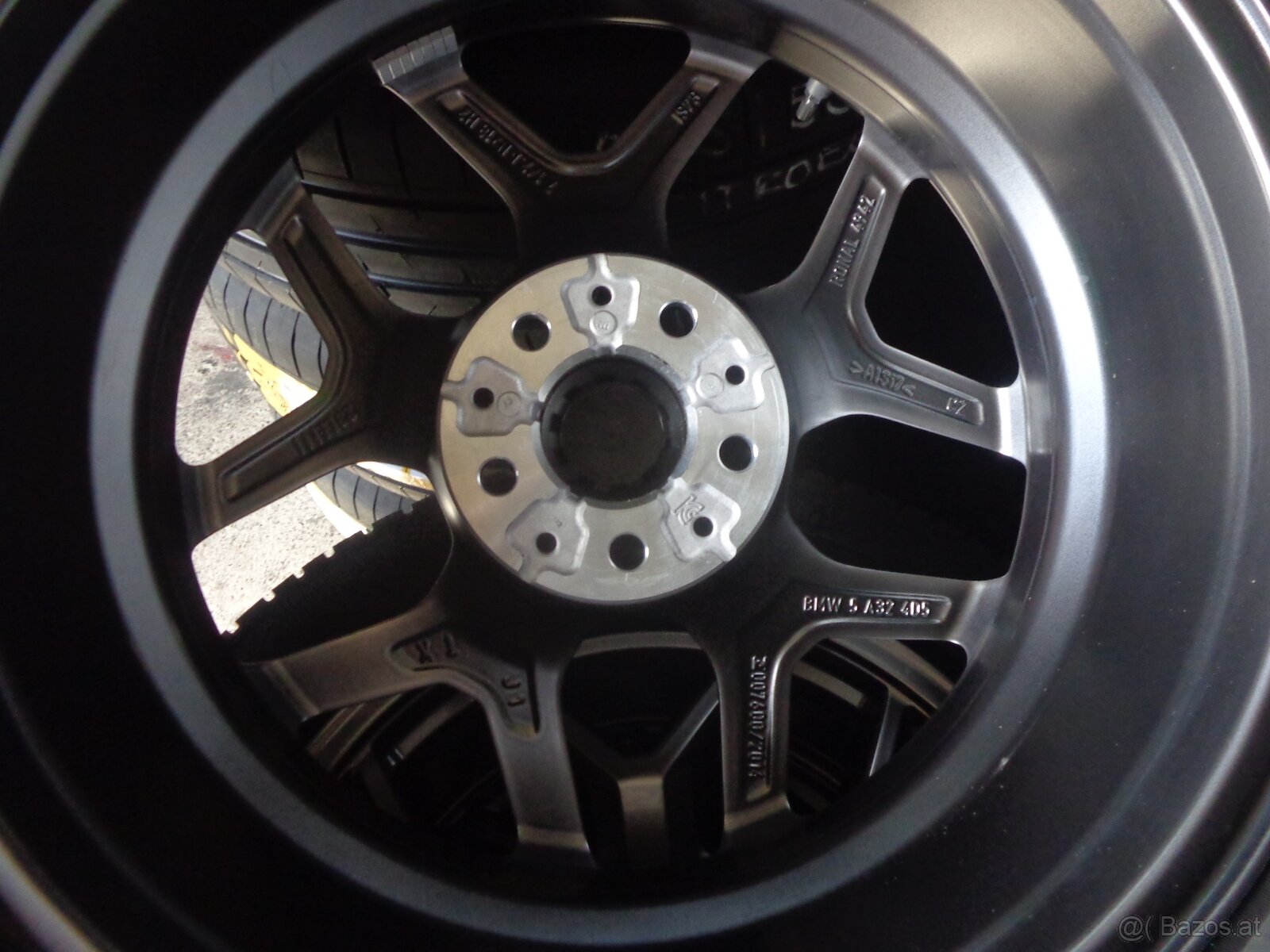 BMW 5.reihe model G60 / G61 neuwertige Winterradsatz 18" - 11