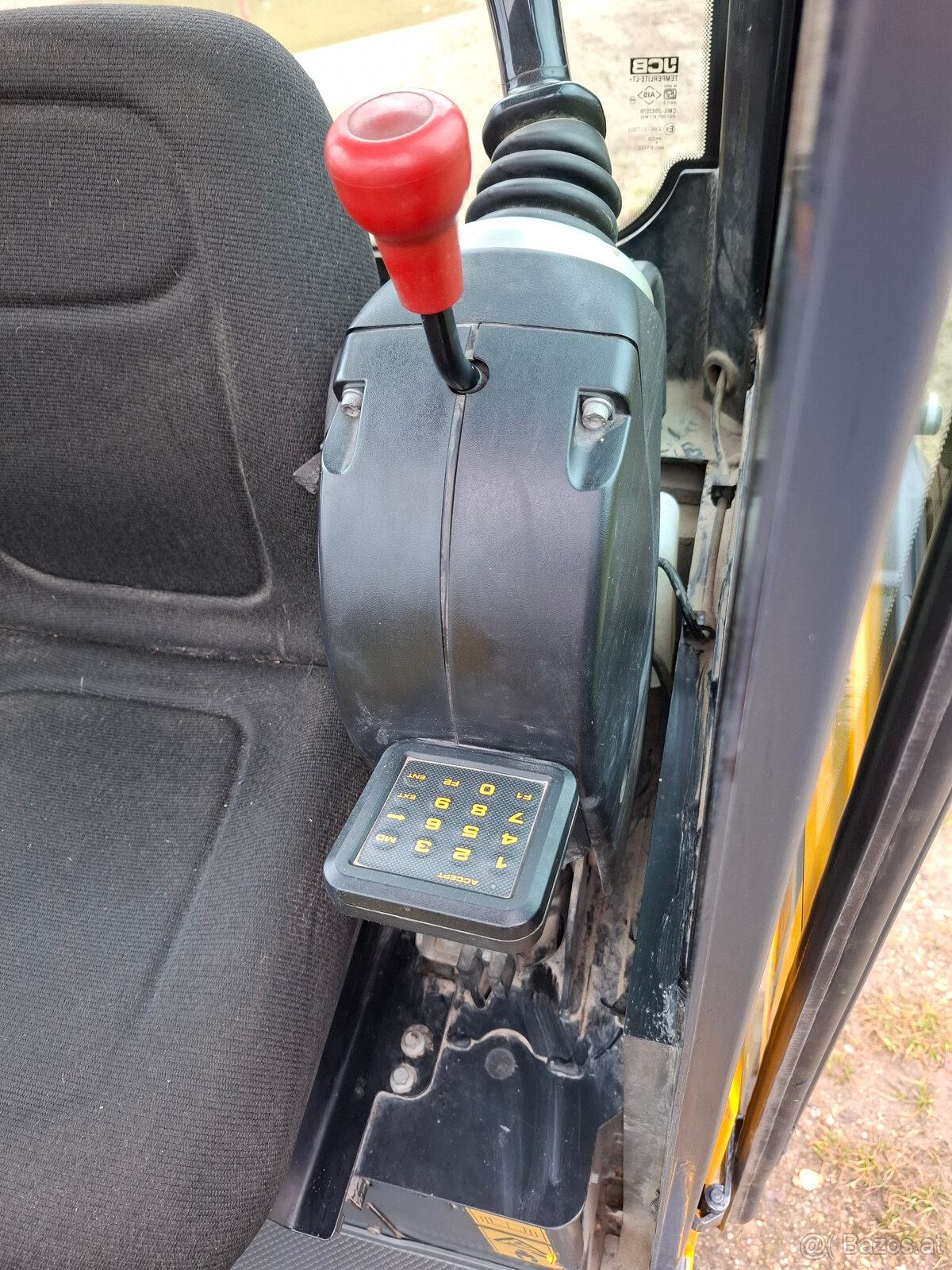 JCB 16 C-1, 2019 super - 11