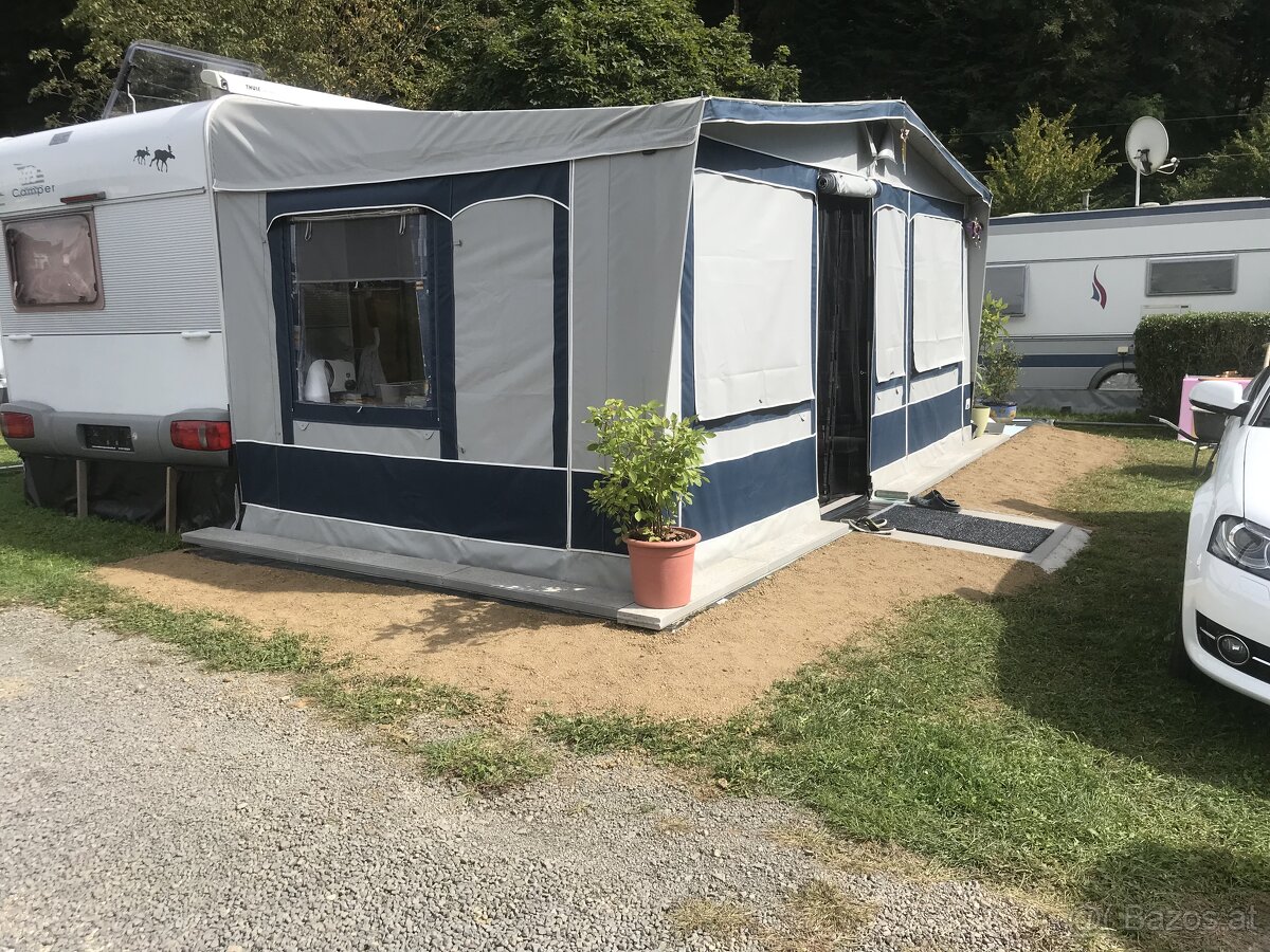 Wohnwagen mit Vorzelt und Fix Platz - 11