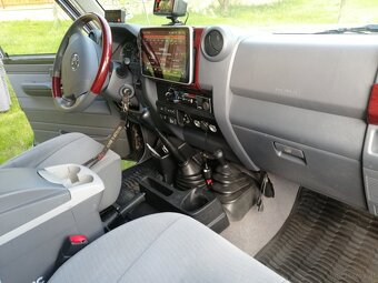 Toyota Land Cruiser - 11