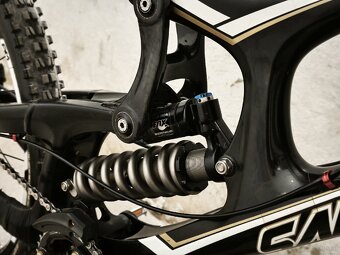 Santa Cruz v10.4 Carbon - 11