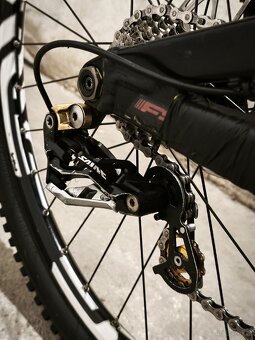 Santa Cruz v10.4 Carbon - 12