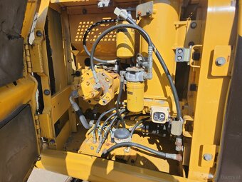 Caterpillar 312B - 12