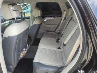 Volkswagen Touareg 3.0 V6 TDI Elegance 4Motion 210kW A8 - 12