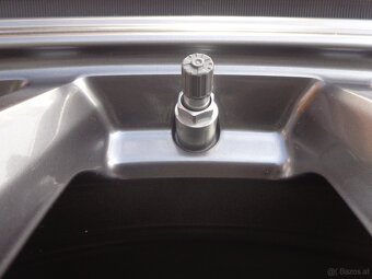 BMW 5.reihe model G60 / G61 neuwertige Winterradsatz 18" - 12