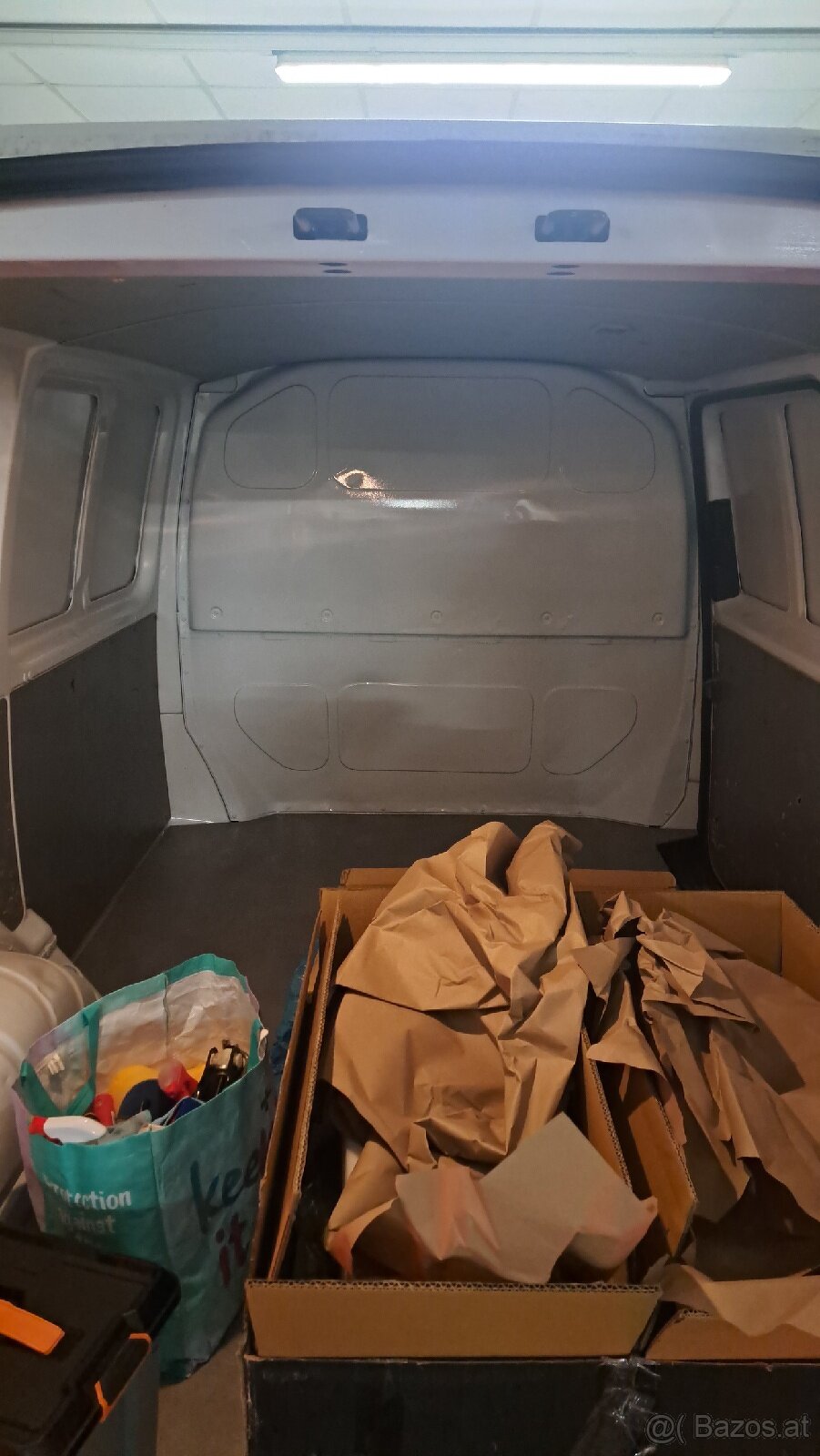 VW TRANSPORTER T5.1 BULLI EDITION - 13