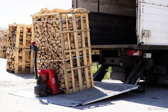 25,33,50 Brennholz,halb-/trocken Buche, Eiche Kiste 1,95 - 13