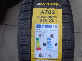 BYD Dolphin neue demo originaler Winterradsatz 205/50R17 - 13