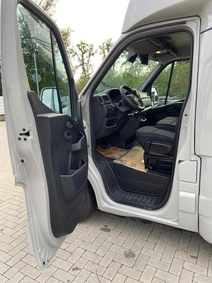 Pferdetransporter an: Renault Master - 14