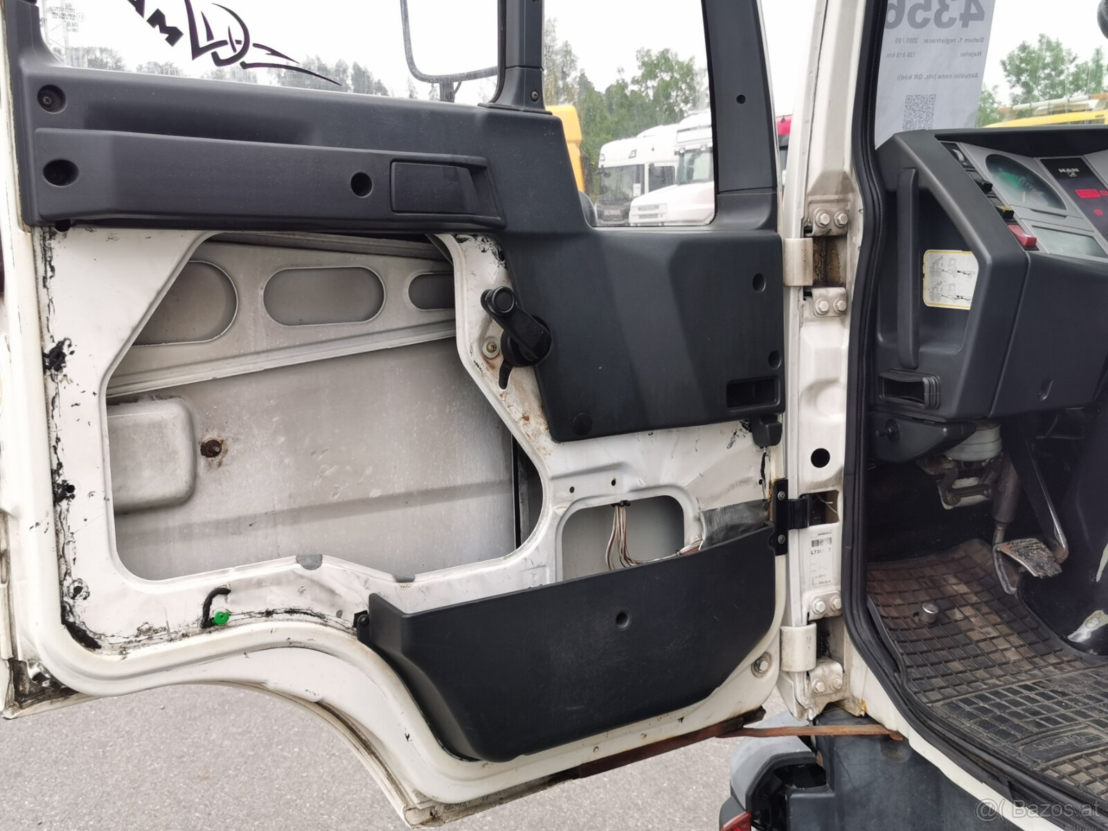 Zu verkaufen MAN LE 12.220 4x2 BL E3 Kastenwagen mit hydraul - 14