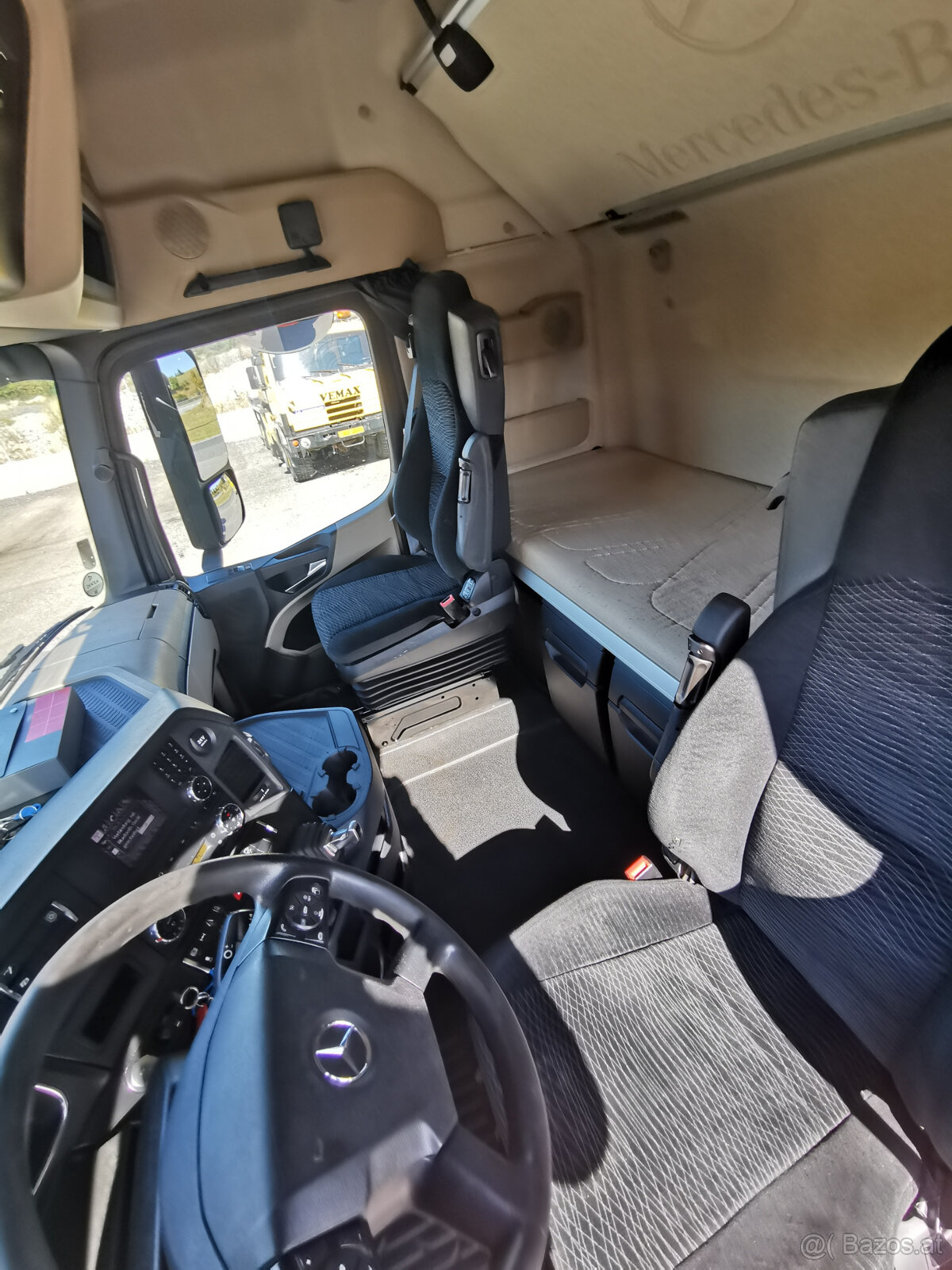 Sattelzugmaschine MERCEDES-BENZ ACTROS 1845 E6 LOW DECK - 14