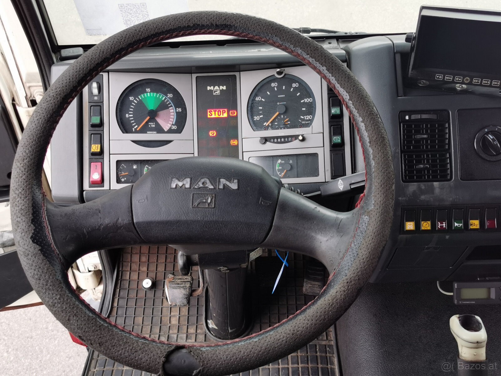 Zu verkaufen MAN LE 12.220 4x2 BL E3 Kastenwagen mit hydraul - 15