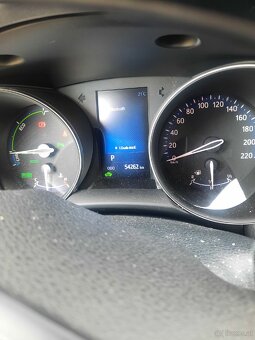 Toyota C-HR 1.8 - 16