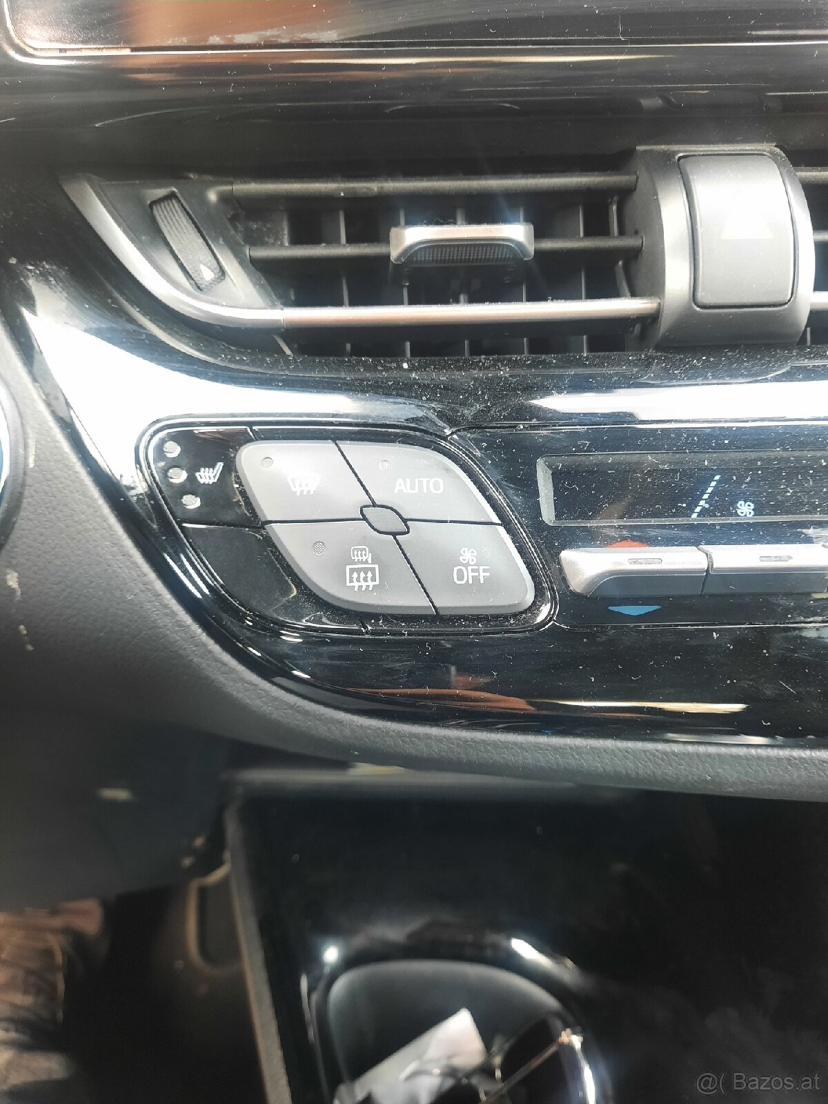 Toyota C-HR 1.8 - 17