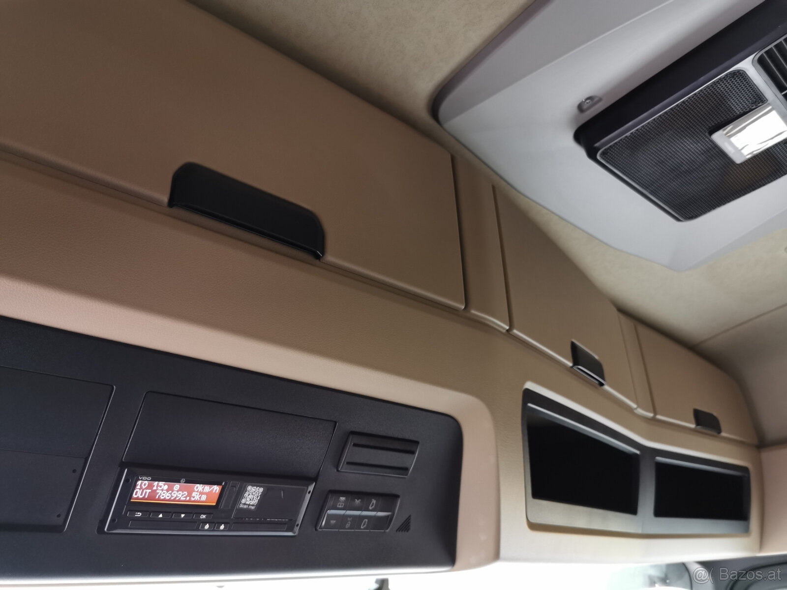 Sattelzugmaschine MERCEDES-BENZ ACTROS 1845 EURO 6 low deck - 17