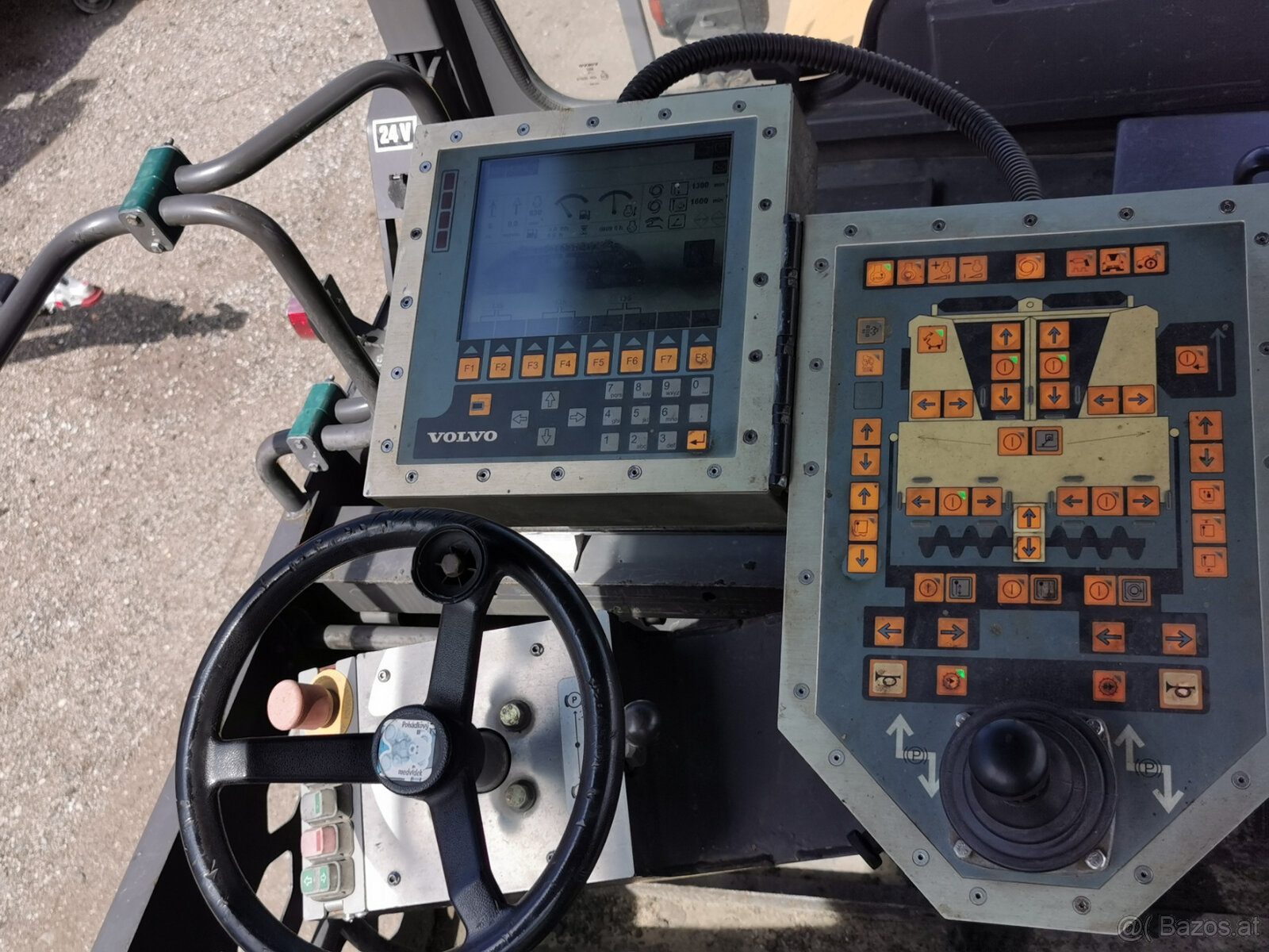 Zu verkaufen Volvo ABG P6870C Radfertiger - 18