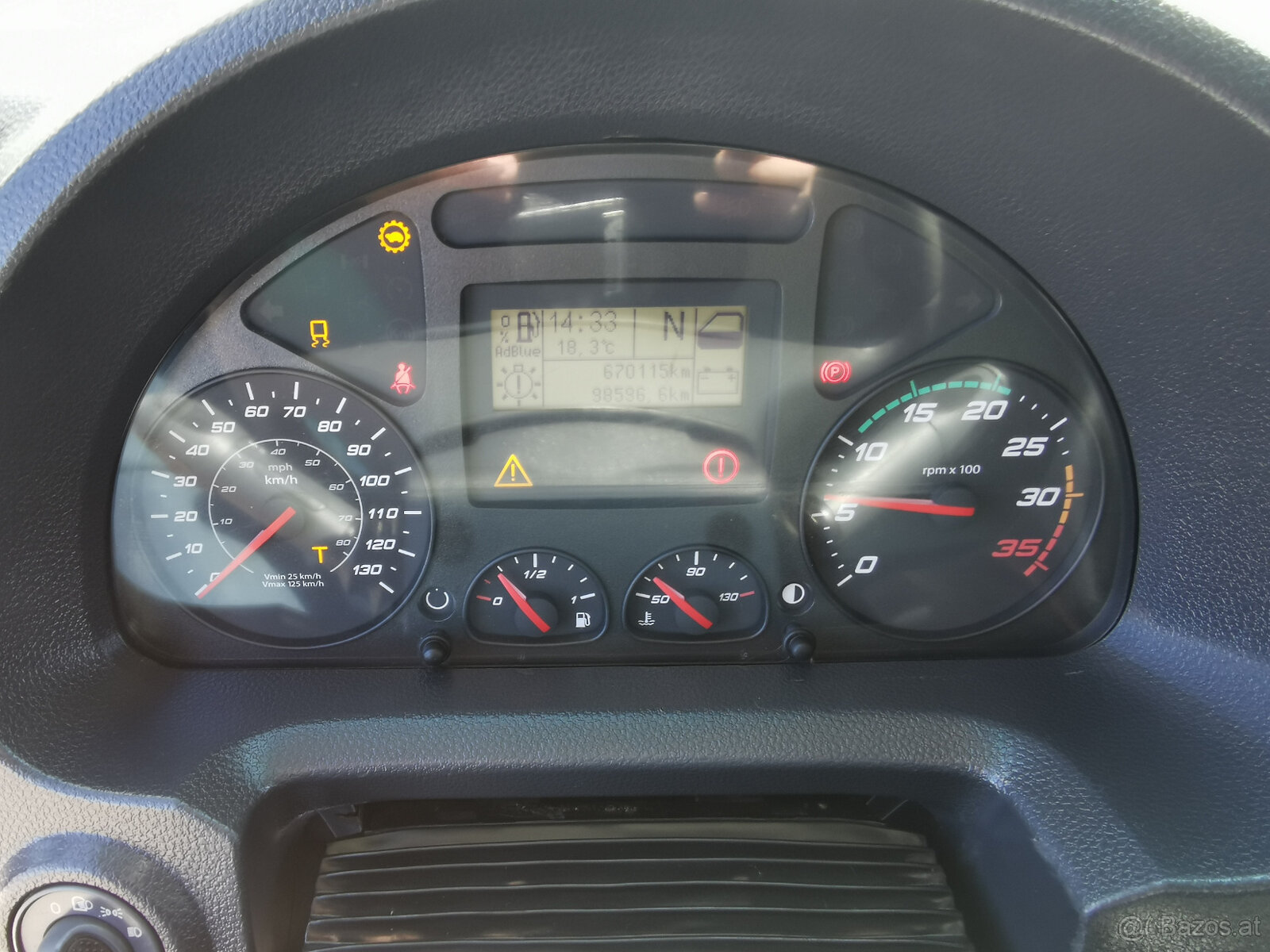 Spezialfahrzeug für Containertransporte IVECO 150E32 E6 - 18