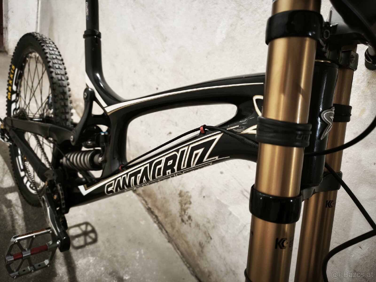 Santa Cruz v10.4 Carbon - 18