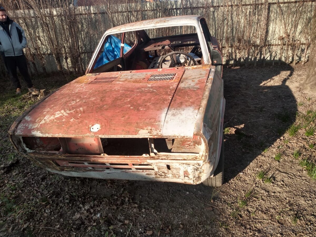 Karoseria Fiat 128 SL Coupe 2 stuck Borgward Lloyd - 18