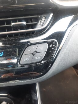 Toyota C-HR 1.8 - 18