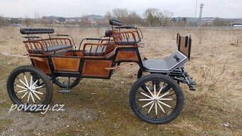 Große B 80 Großpferdekutsche für 6 Personen