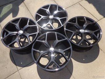 Alfa Romeo Giulia neue Alufelgensatz 19Zoll  8J + 9J