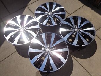 VW Amarok Multivan Caravelle Transporter California 20Zoll