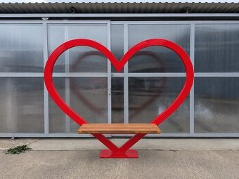 ❤️ Metallherz mit Sitzbank – Fotopoint / Dekoration – durchg