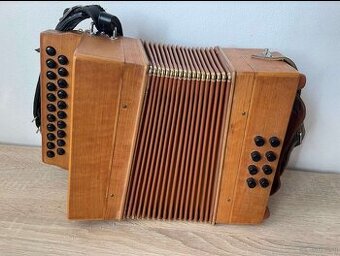 Akkordeon aus Kirschholz, Italienisches Diatonisches