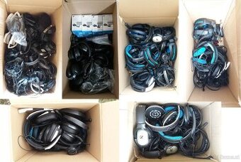 Gebrauchte Sennheiser-Kopfhörer zur Reparatur.