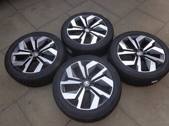 Skoda Elroq / Skoda Enyaq neue Winterradsatz Hankook 20"