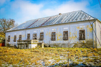 Wir bieten ein historisches Herrenhaus in Tornala zum Verkau