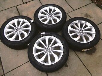 215/55R17 VW T-roc / Passat neue Winterradsatz